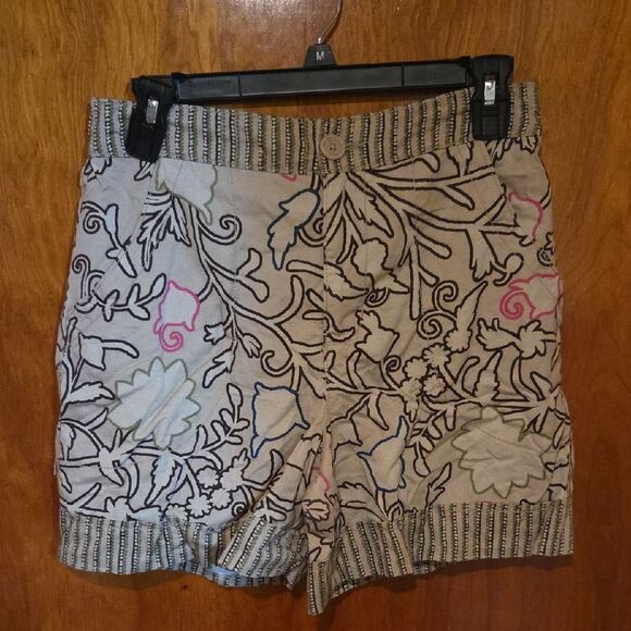Knox Rose Tan and Pink Bermudas with Floral Design - Picture 1 of 4